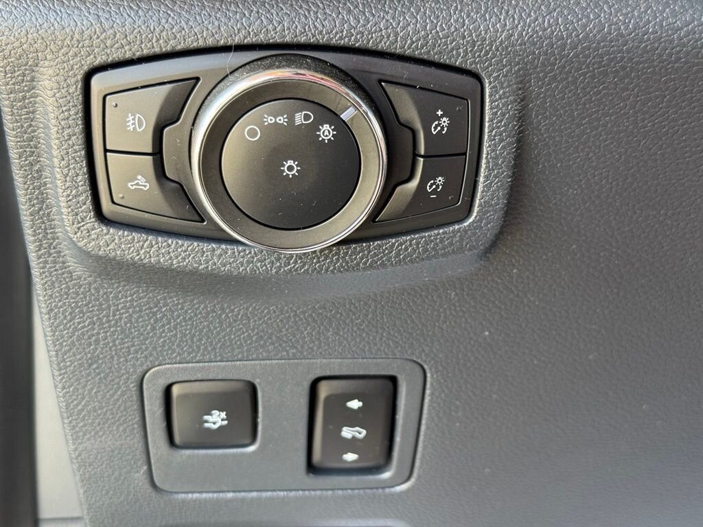 2022 Ford F-350 Lariat DRW   - Photo 36 - Martin, TN 38237