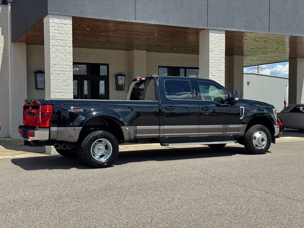 2022 Ford F-350 Lariat DRW   - Photo 15 - Martin, TN 38237