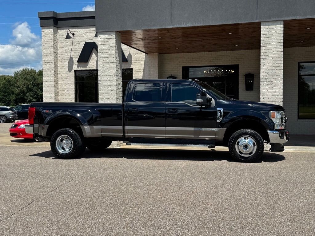 2022 Ford F-350 Lariat DRW   - Photo 18 - Martin, TN 38237