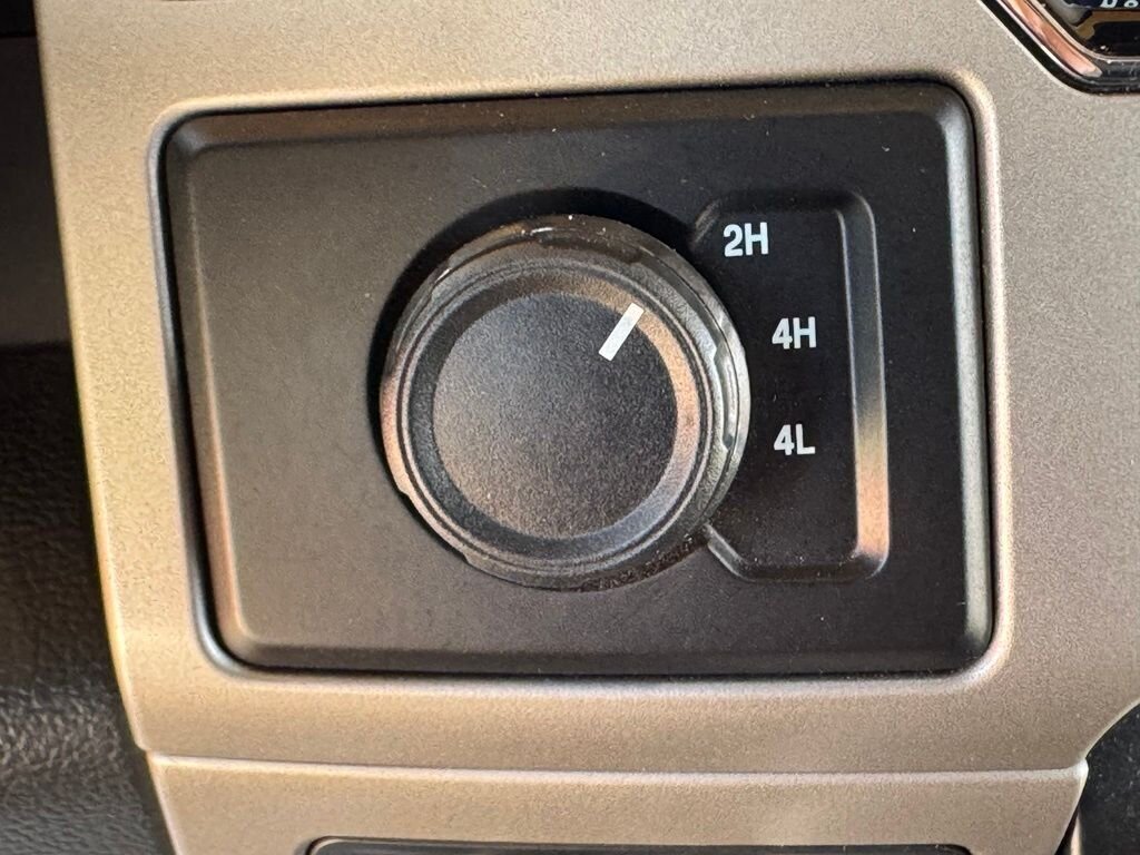 2022 Ford F-350 Lariat DRW   - Photo 34 - Martin, TN 38237