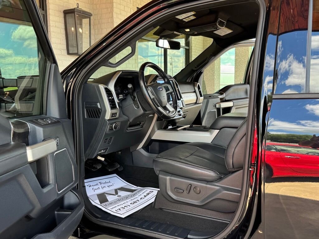 2022 Ford F-350 Lariat DRW   - Photo 23 - Martin, TN 38237