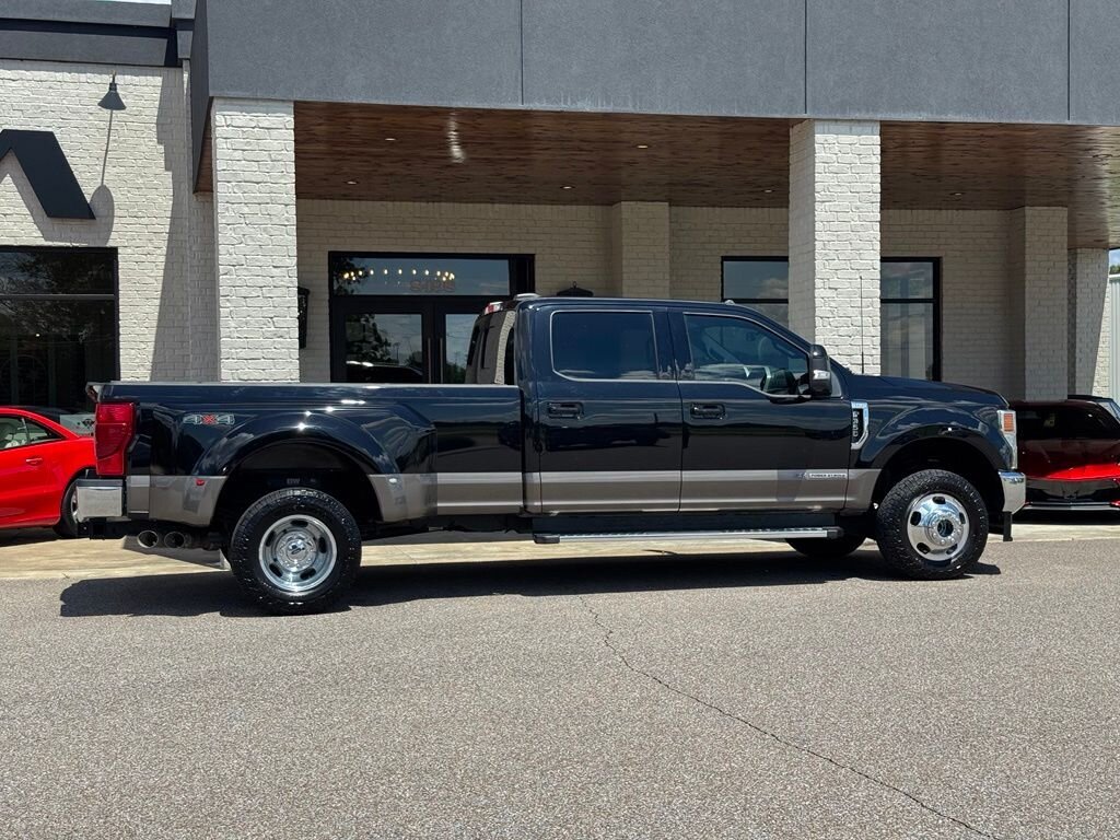 2022 Ford F-350 Lariat DRW   - Photo 16 - Martin, TN 38237