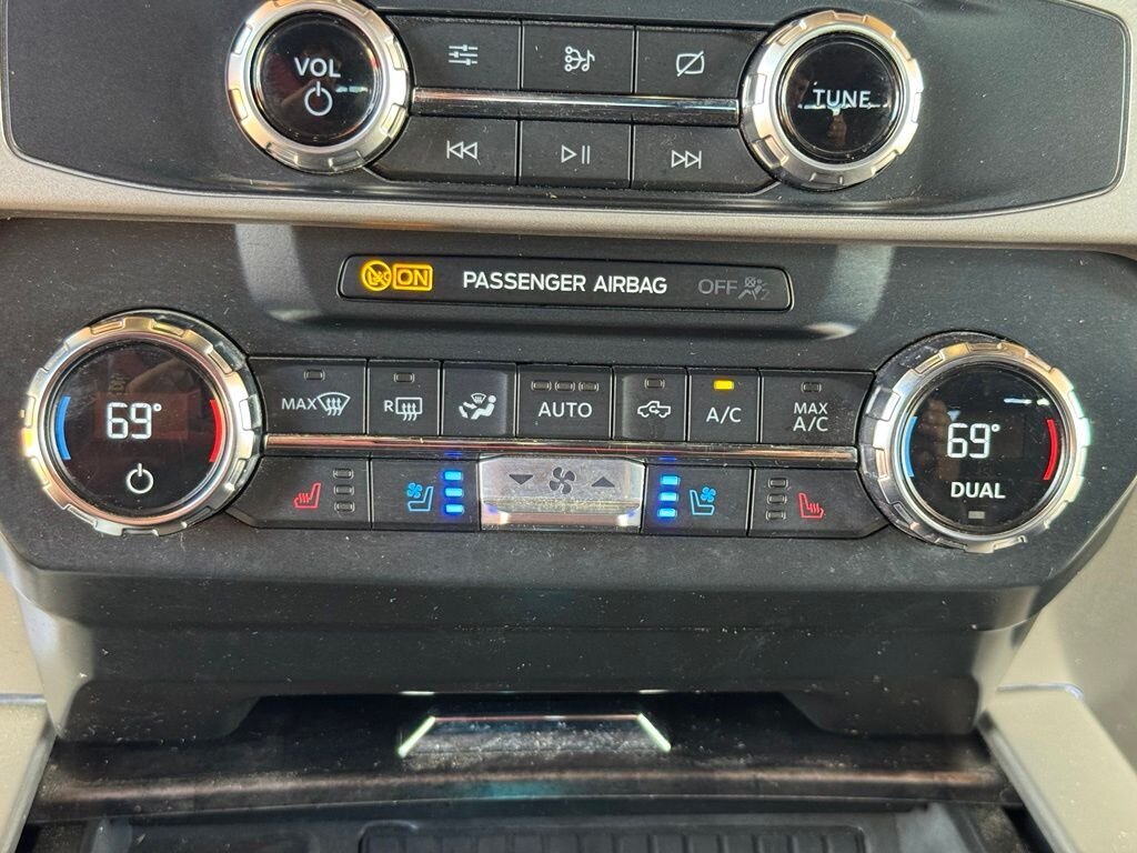 2022 Ford F-350 Lariat DRW   - Photo 31 - Martin, TN 38237