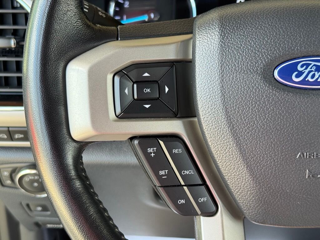 2022 Ford F-350 Lariat DRW   - Photo 27 - Martin, TN 38237