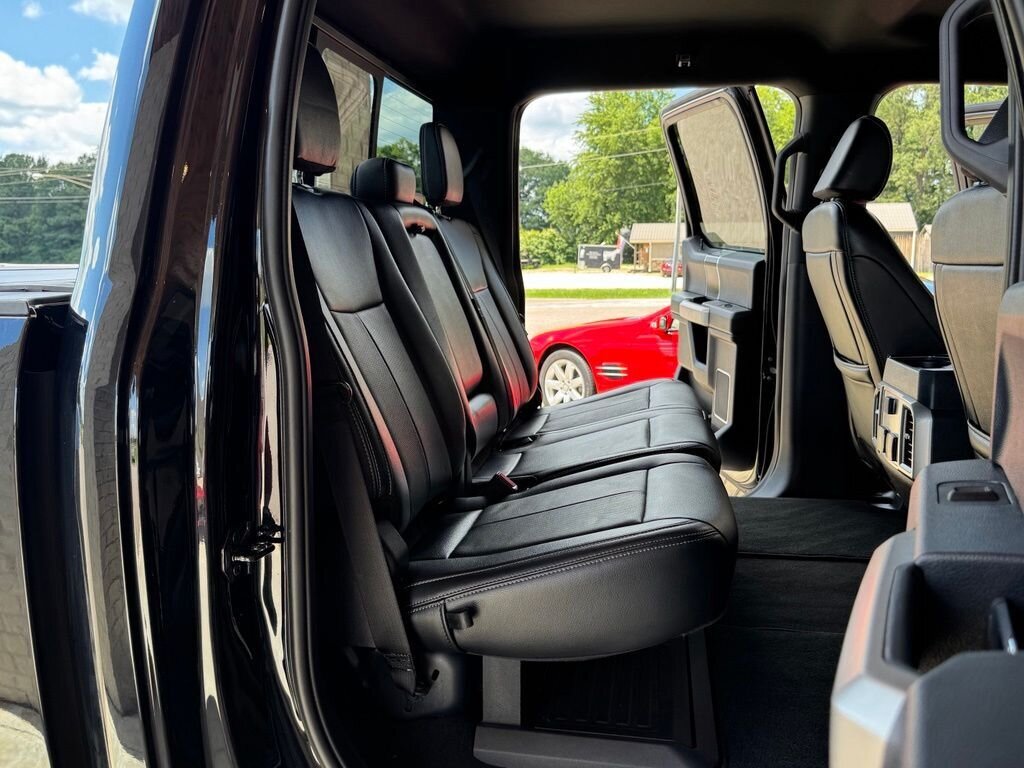 2022 Ford F-350 Lariat DRW   - Photo 43 - Martin, TN 38237