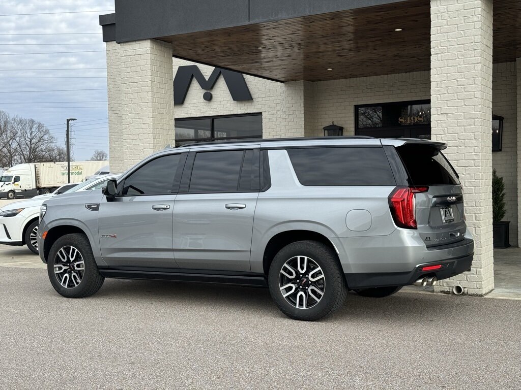 2024 GMC Yukon XL AT4   - Photo 9 - Martin, TN 38237