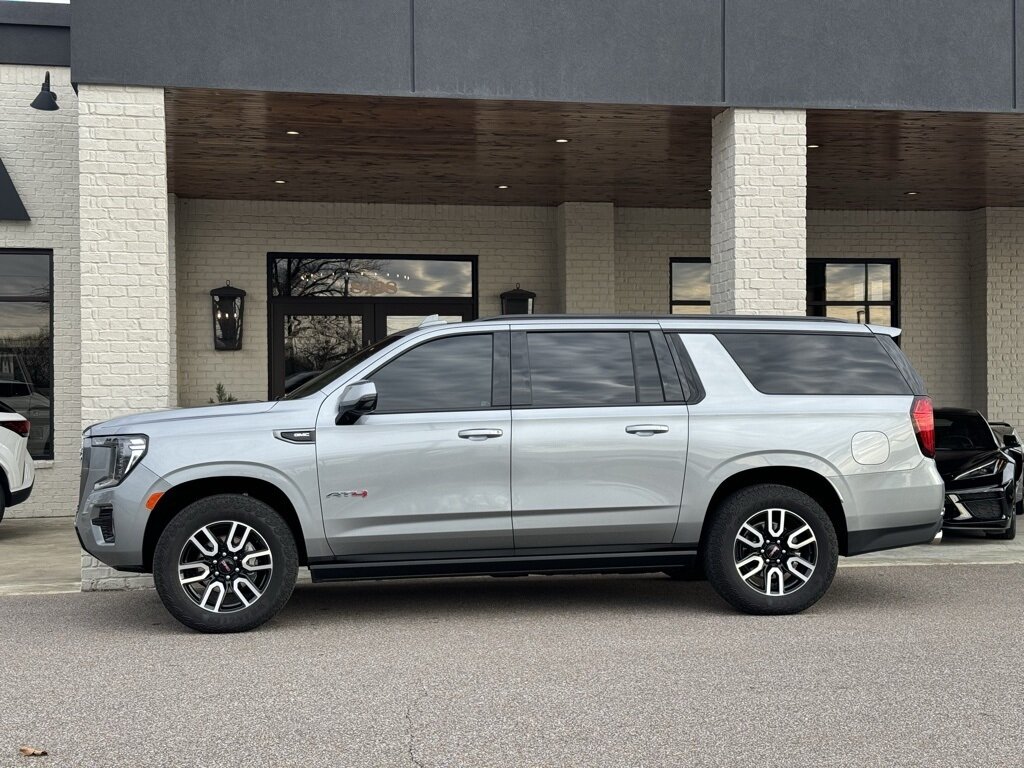 2024 GMC Yukon XL AT4   - Photo 6 - Martin, TN 38237