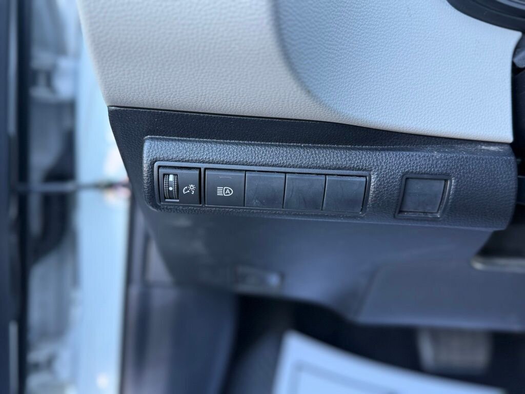 2020 Toyota Corolla LE   - Photo 24 - Martin, TN 38237