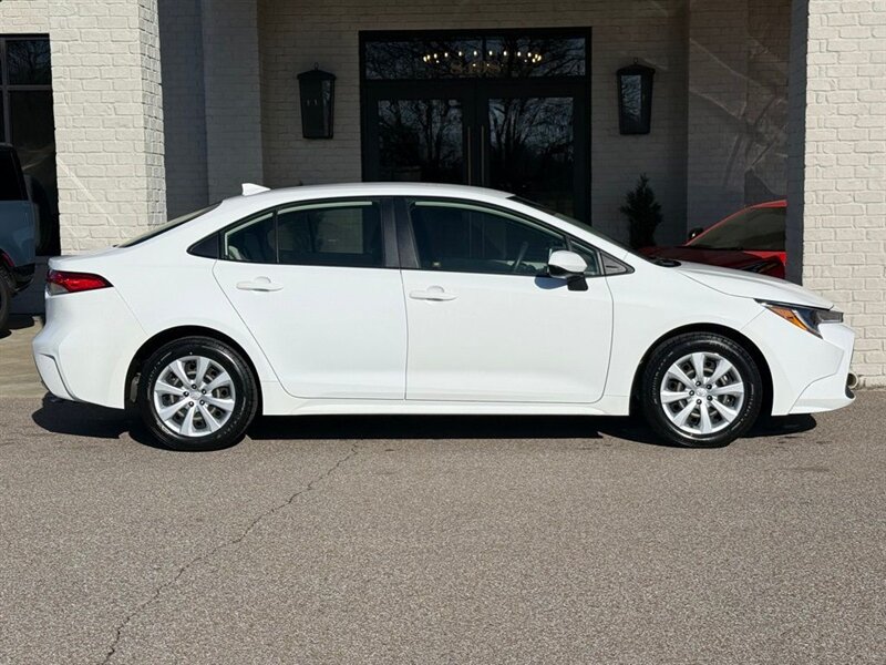 2020 Toyota Corolla LE   - Photo 4 - Martin, TN 38237