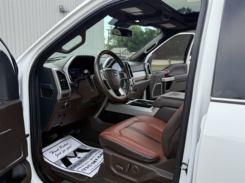 2022 Ford F-250 Super Duty King Ranch   - Photo 2 - Martin, TN 38237