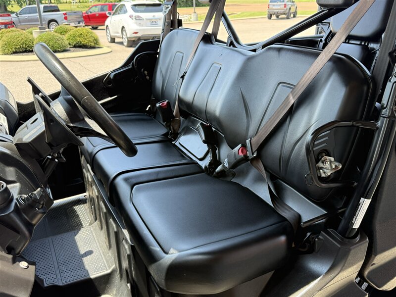 2016 Honda Pioneer 1000-5 Deluxe - Photo 2 - Martin, TN 38237