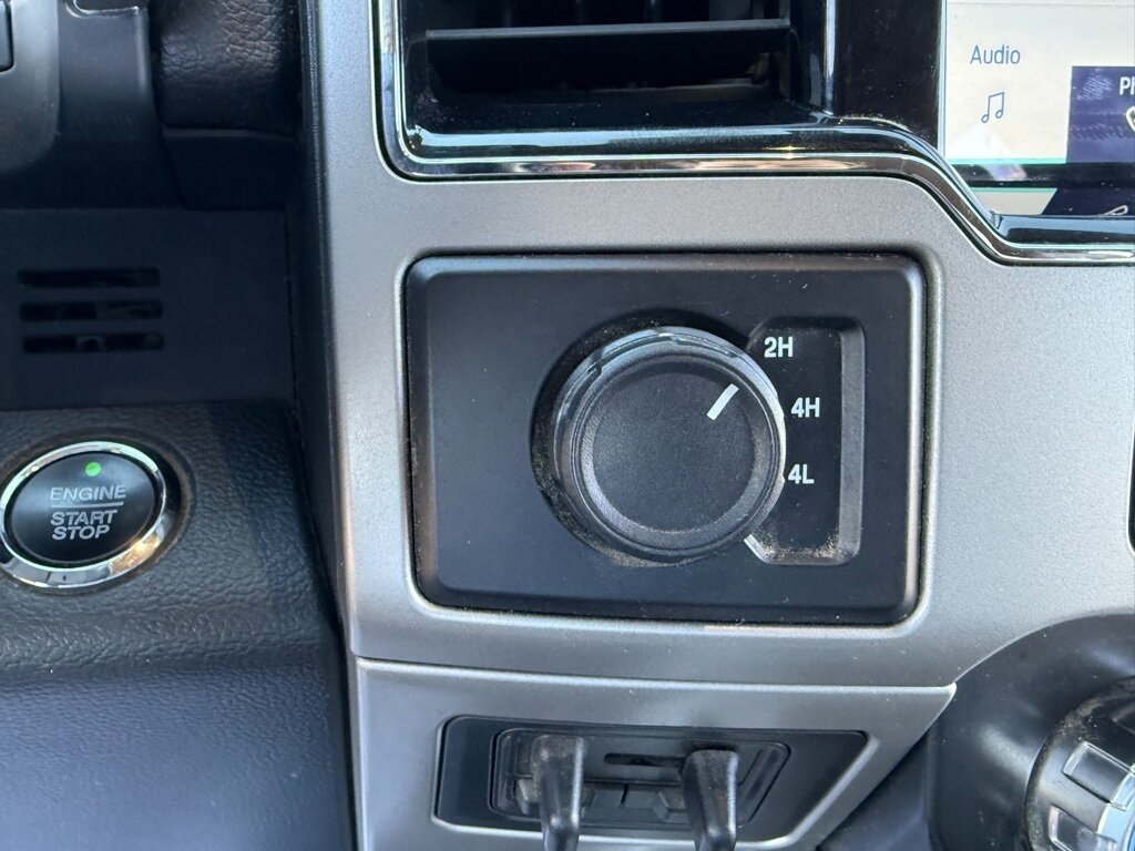 2022 Ford F-350 Super Duty Lariat DRW   - Photo 21 - Martin, TN 38237