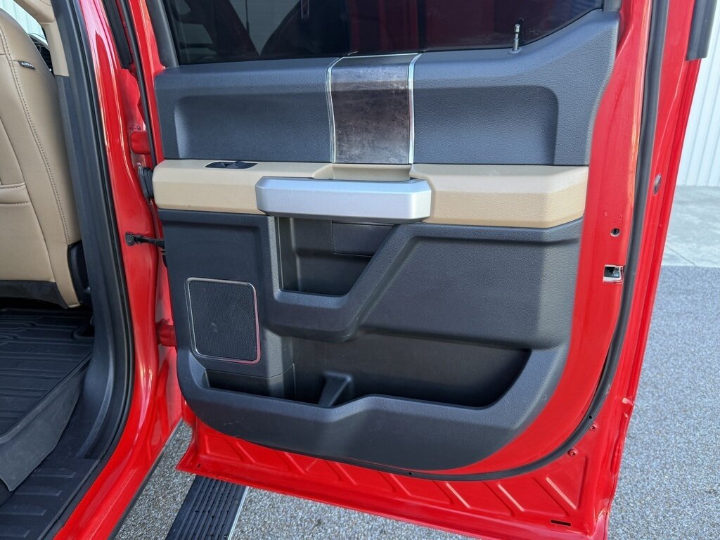 2022 Ford F-350 Super Duty Lariat DRW   - Photo 33 - Martin, TN 38237