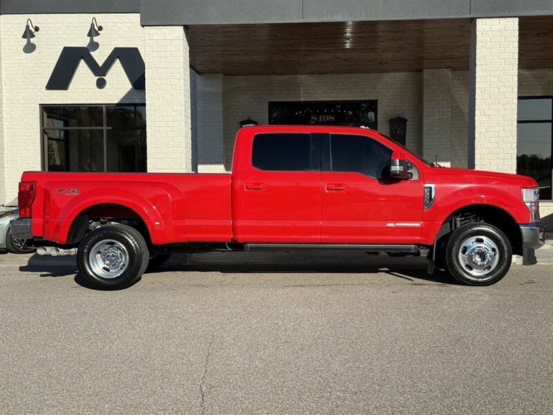 2022 Ford F-350 Super Duty Lariat DRW   - Photo 4 - Martin, TN 38237