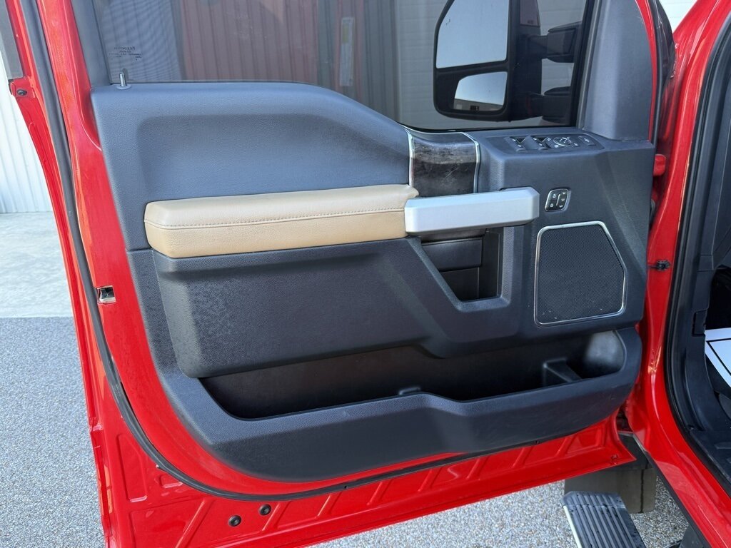 2022 Ford F-350 Super Duty Lariat DRW   - Photo 27 - Martin, TN 38237