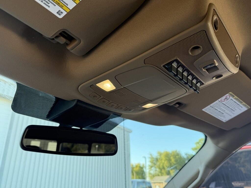 2022 Ford F-350 Super Duty Lariat DRW   - Photo 25 - Martin, TN 38237