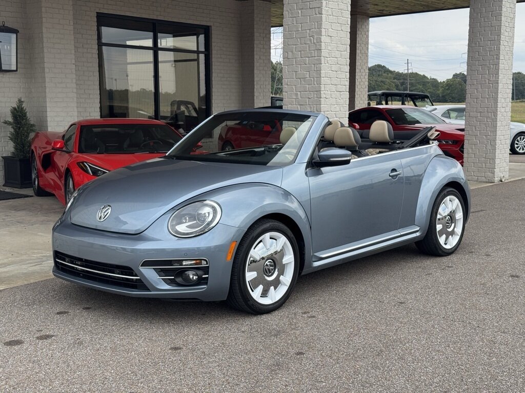 2019 Volkswagen Beetle Convertible Final Edition SEL photo 8
