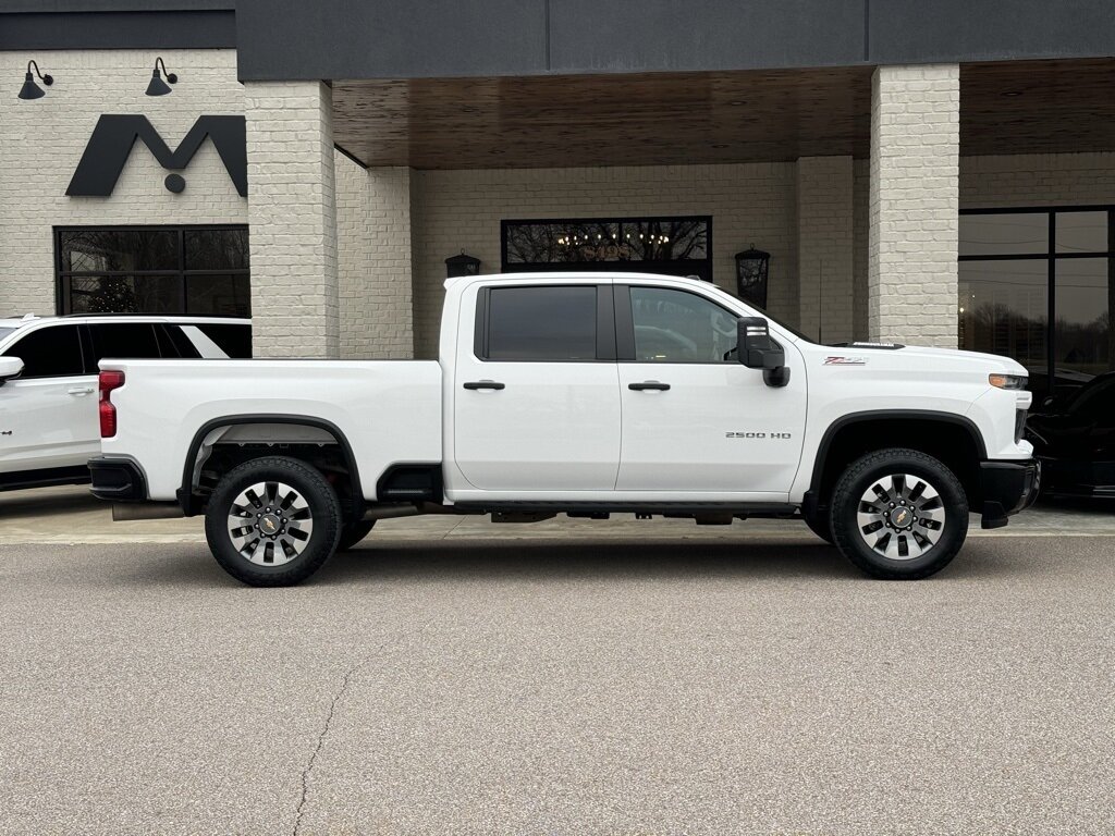 2024 Chevrolet Silverado 2500HD Custom   - Photo 17 - Martin, TN 38237