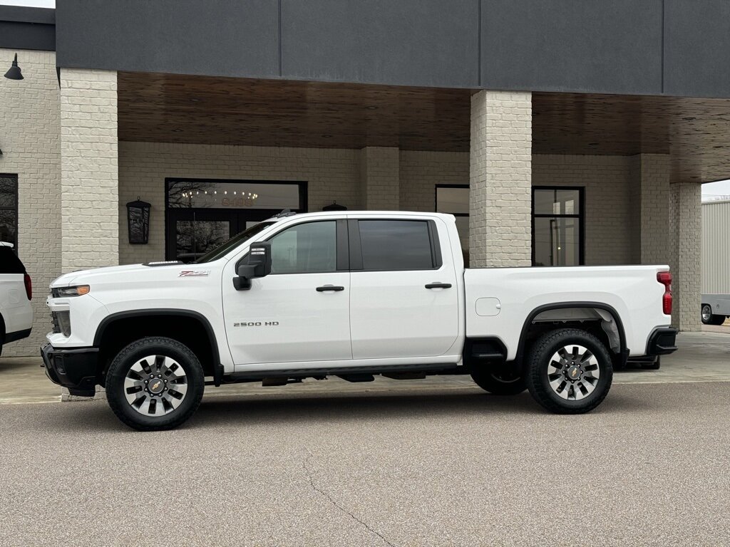 2024 Chevrolet Silverado 2500HD Custom   - Photo 6 - Martin, TN 38237