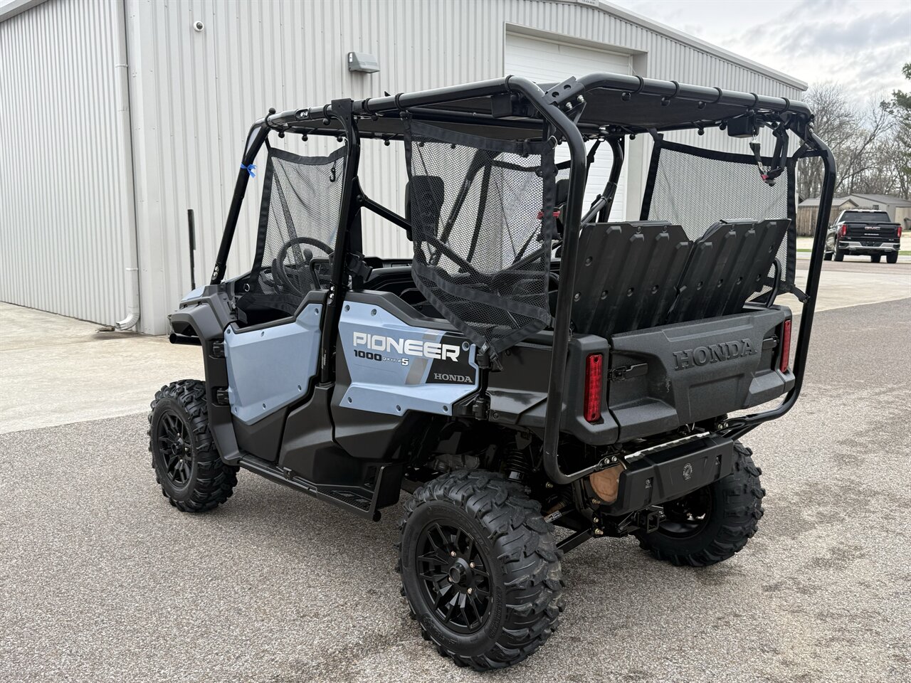 2024 Honda Pioneer 1000-5 Deluxe   - Photo 5 - Martin, TN 38237