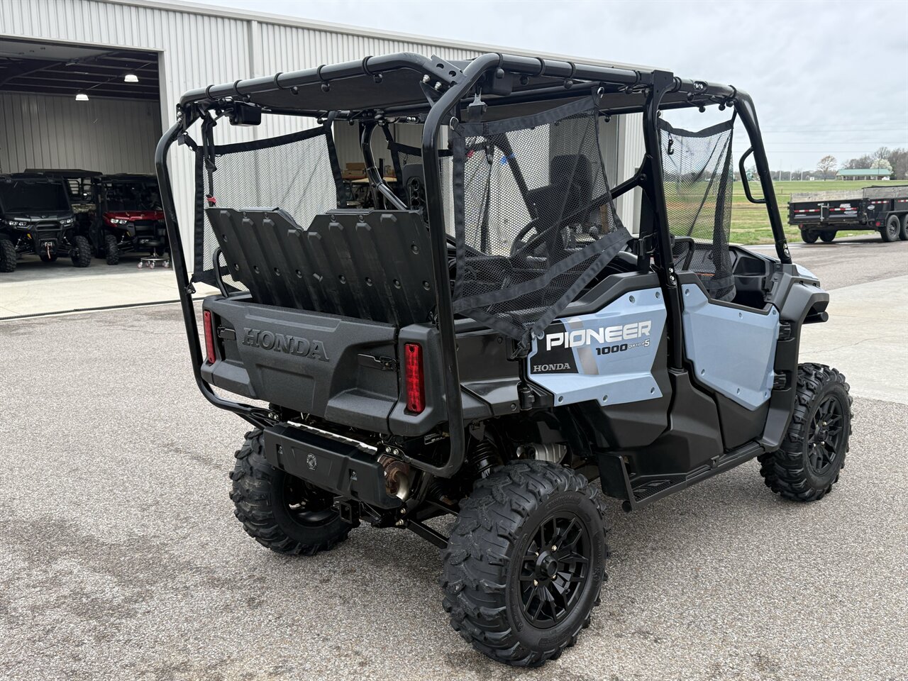 2024 Honda Pioneer 1000-5 Deluxe   - Photo 7 - Martin, TN 38237