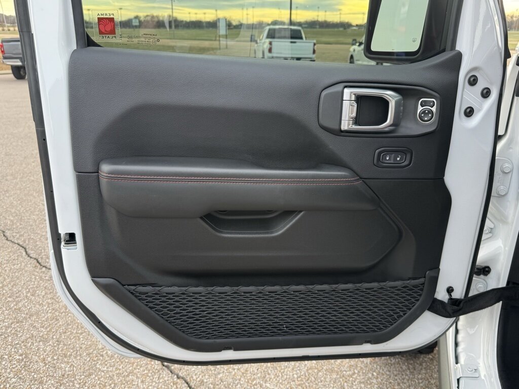 2024 Jeep Wrangler Rubicon 392   - Photo 38 - Martin, TN 38237