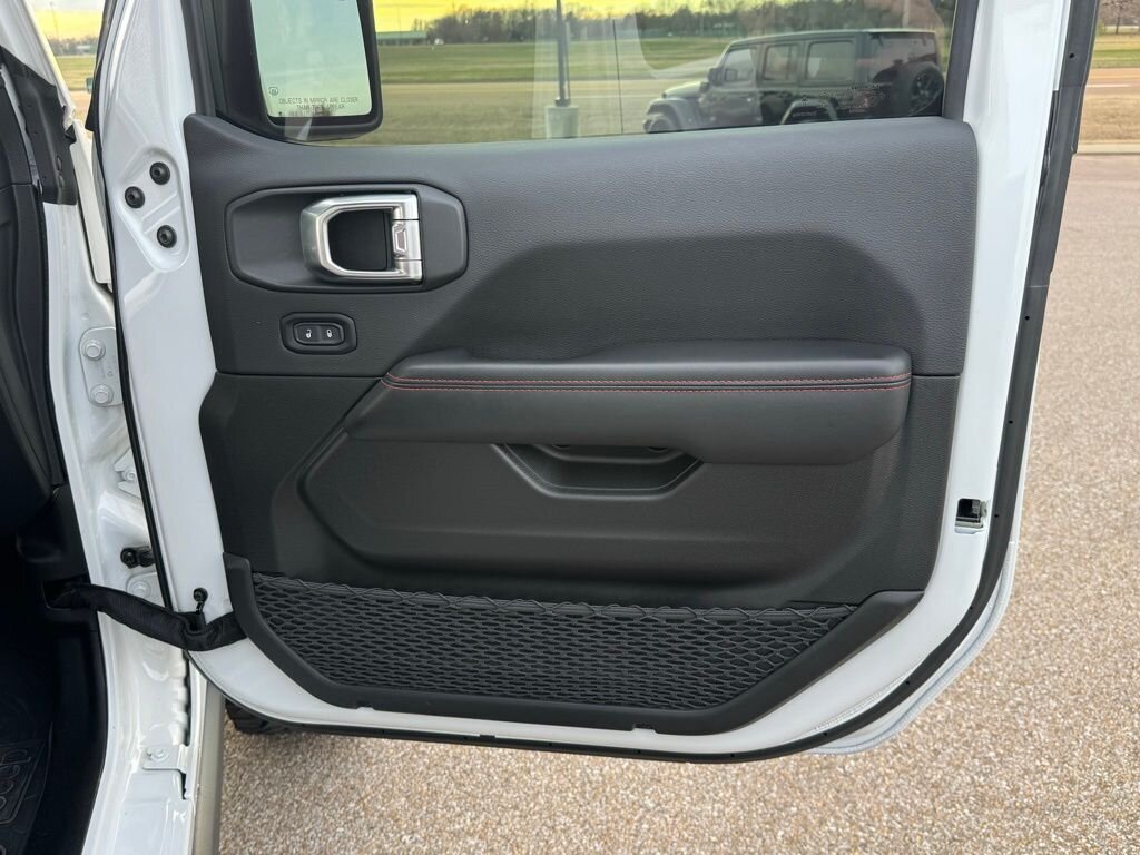 2024 Jeep Wrangler Rubicon 392   - Photo 48 - Martin, TN 38237