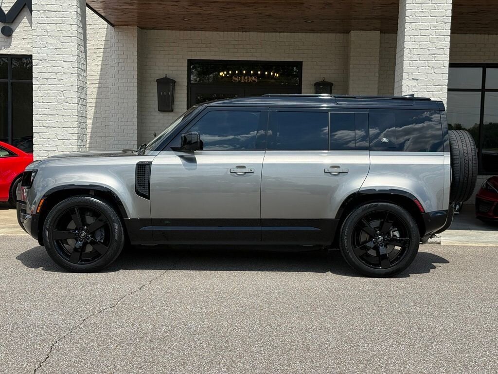 2023 Land Rover Defender X-Dynamic SE - Photo 12 - Martin, TN 38237