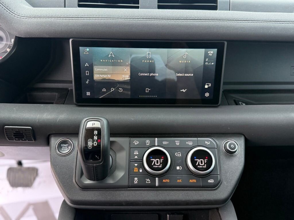 2023 Land Rover Defender X-Dynamic SE - Photo 26 - Martin, TN 38237