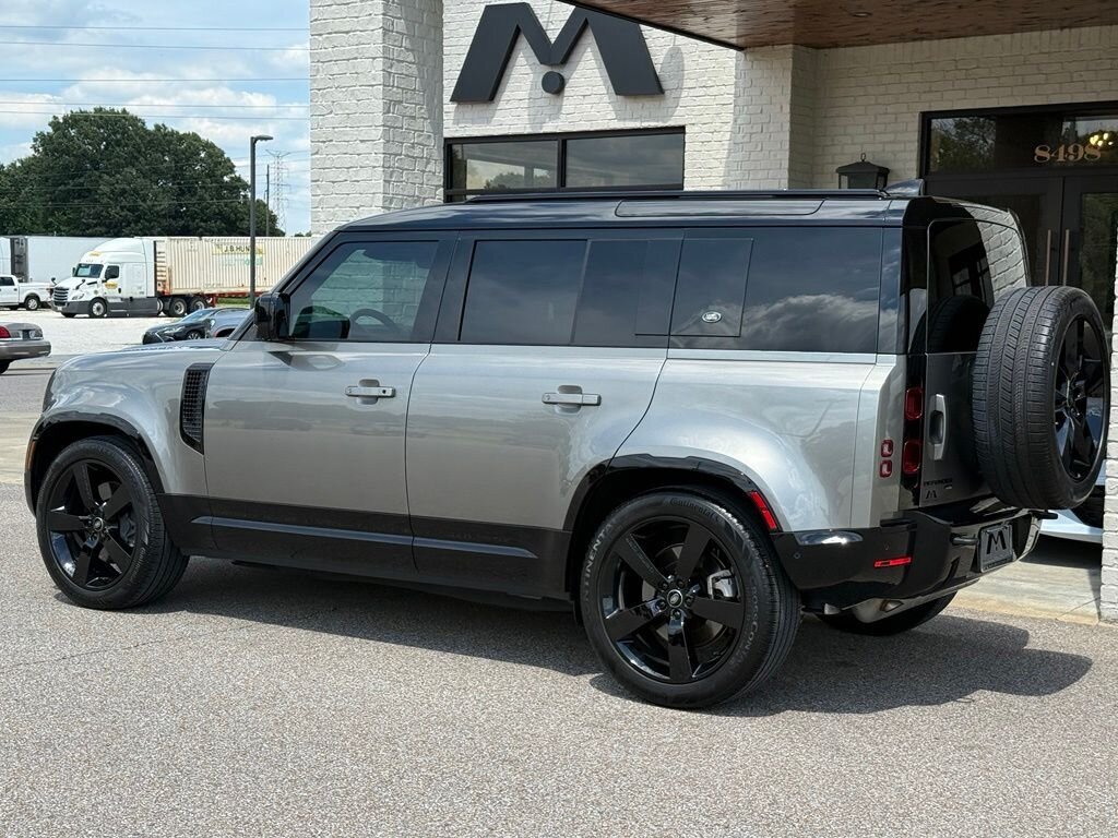 2023 Land Rover Defender X-Dynamic SE - Photo 10 - Martin, TN 38237