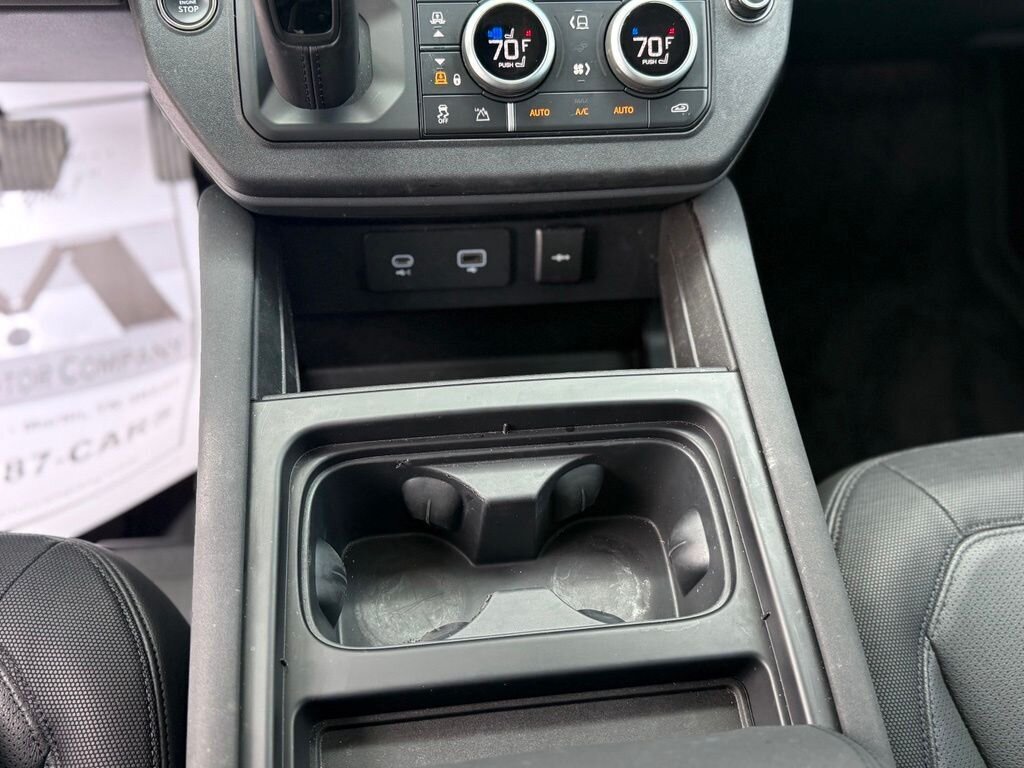 2023 Land Rover Defender X-Dynamic SE - Photo 30 - Martin, TN 38237