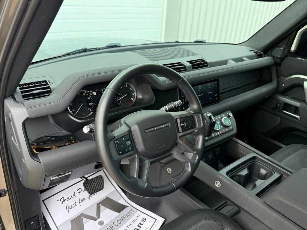 2023 Land Rover Defender X-Dynamic SE - Photo 23 - Martin, TN 38237