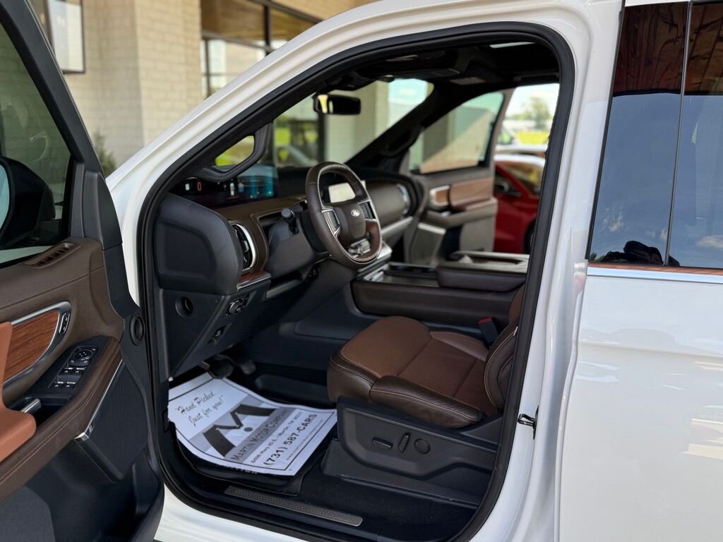2025 Ford Expedition MAX King Ranch 4X4   - Photo 16 - Martin, TN 38237