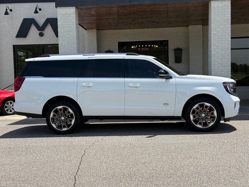 2025 Ford Expedition MAX King Ranch 4X4   - Photo 4 - Martin, TN 38237