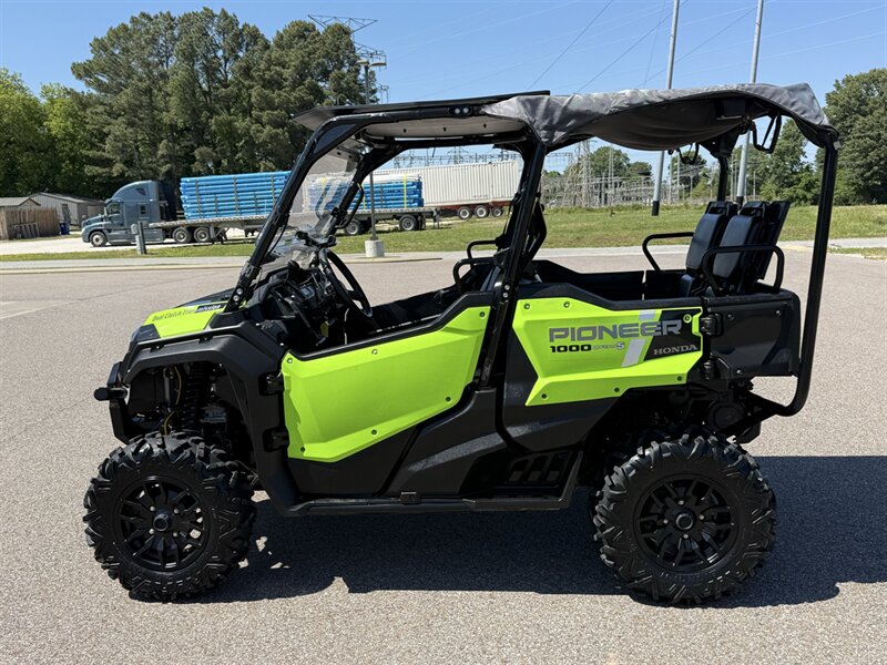 2023 Honda Pioneer 1000-5 Deluxe - Photo 4 - Martin, TN 38237