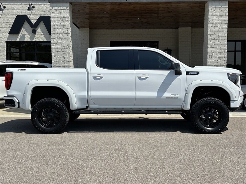 2024 GMC Sierra 1500 Elevation   - Photo 4 - Martin, TN 38237