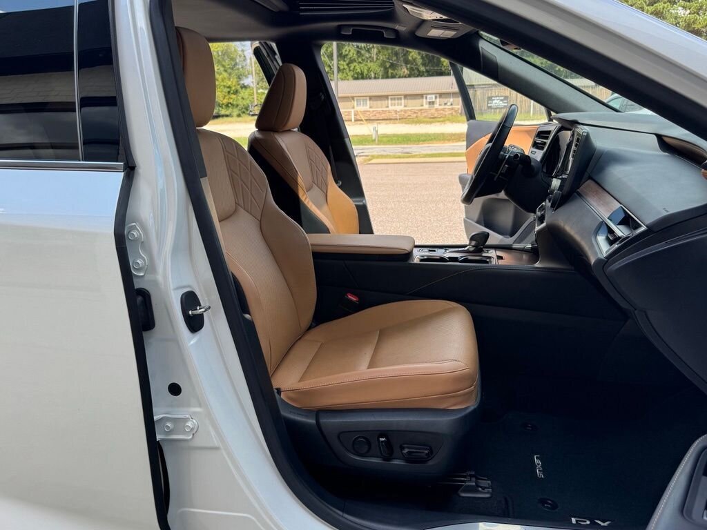 2025 Lexus RX 350 350 Premium - Photo 40 - Martin, TN 38237