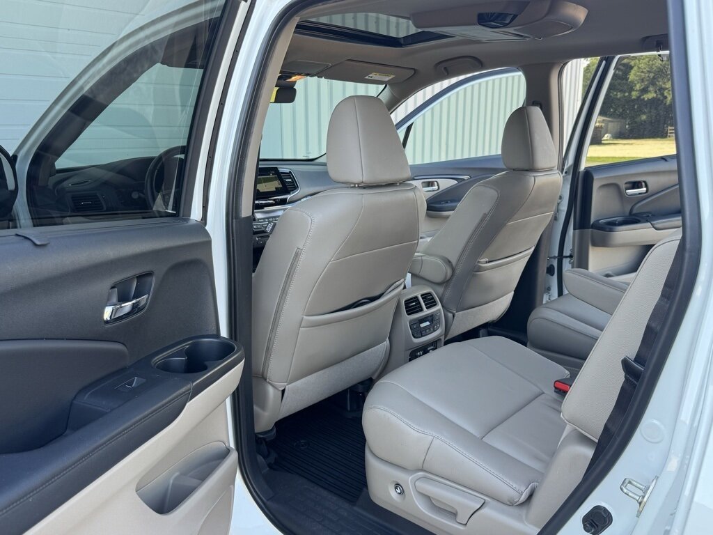 2020 Honda Pilot Touring 7 Passenger   - Photo 34 - Martin, TN 38237