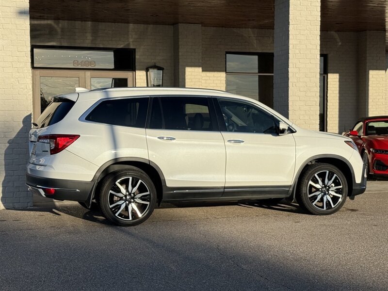 2020 Honda Pilot Touring 7 Passenger   - Photo 3 - Martin, TN 38237