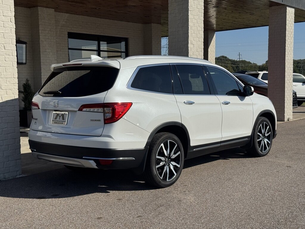 2020 Honda Pilot Touring 7 Passenger   - Photo 11 - Martin, TN 38237