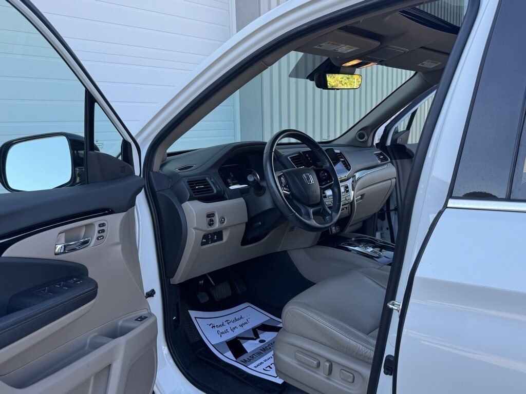 2020 Honda Pilot Touring 7 Passenger   - Photo 20 - Martin, TN 38237