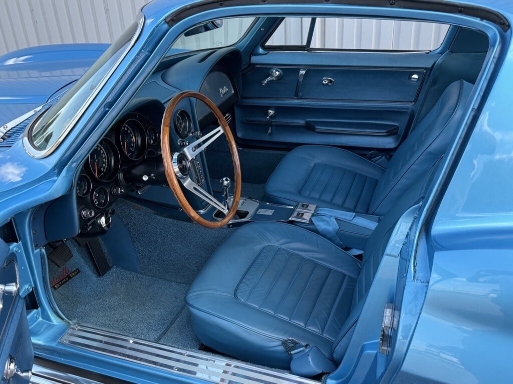 1966 Chevrolet Corvette   - Photo 21 - Martin, TN 38237