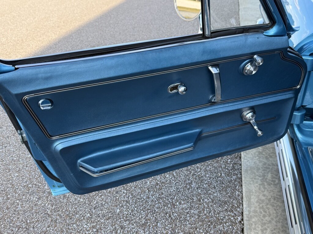 1966 Chevrolet Corvette   - Photo 23 - Martin, TN 38237