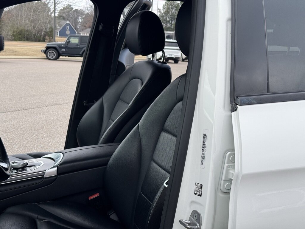 2017 Mercedes-Benz GLC GLC 300 - Photo 31 - Martin, TN 38237