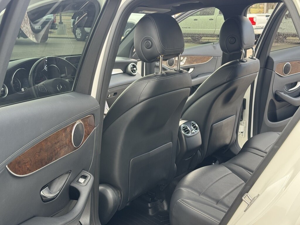 2017 Mercedes-Benz GLC GLC 300 - Photo 33 - Martin, TN 38237