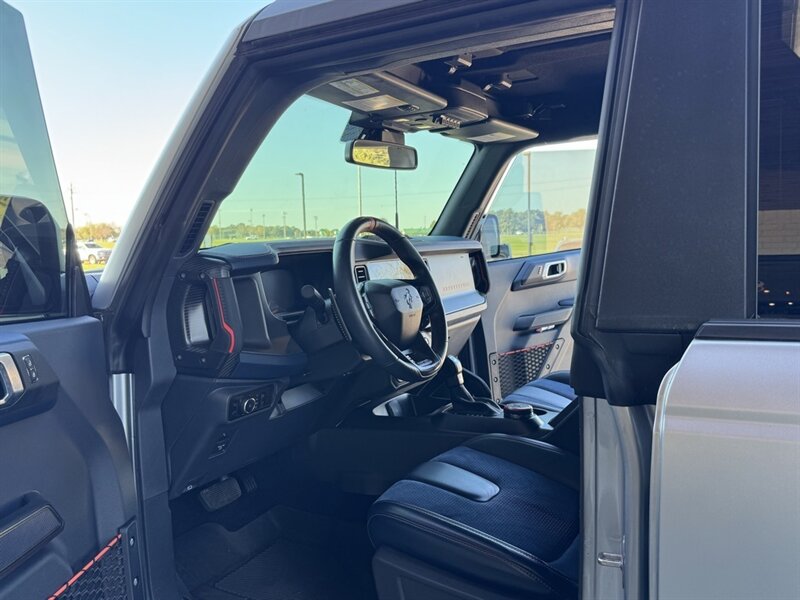 2023 Ford Bronco Raptor photo 2