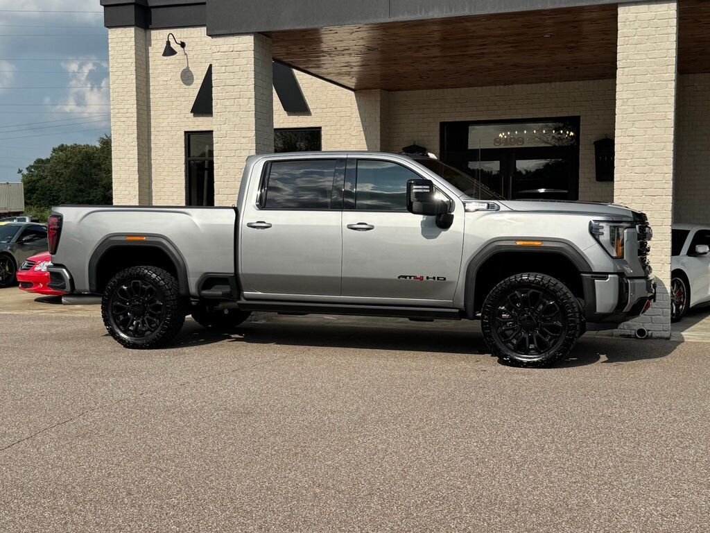 2025 GMC Sierra 2500HD AT4 - Photo 17 - Martin, TN 38237
