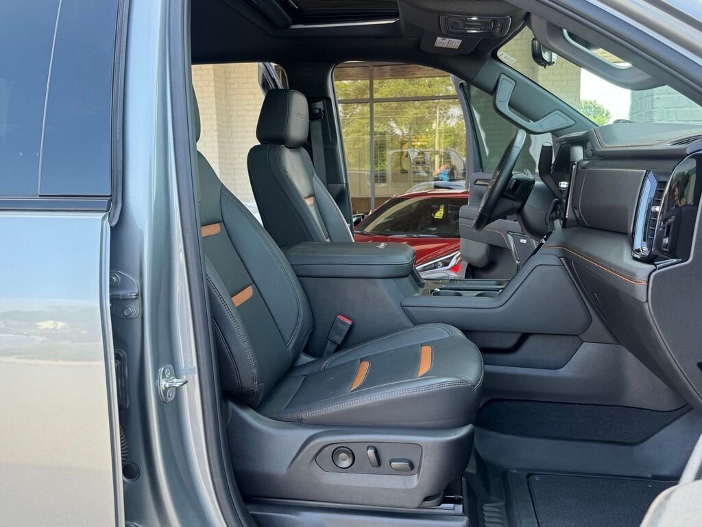 2025 GMC Sierra 2500HD AT4 - Photo 47 - Martin, TN 38237