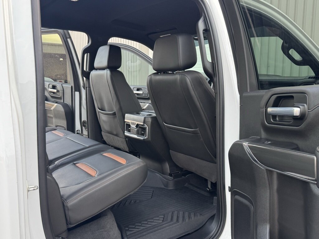 2020 GMC Sierra 3500HD AT4   - Photo 43 - Martin, TN 38237