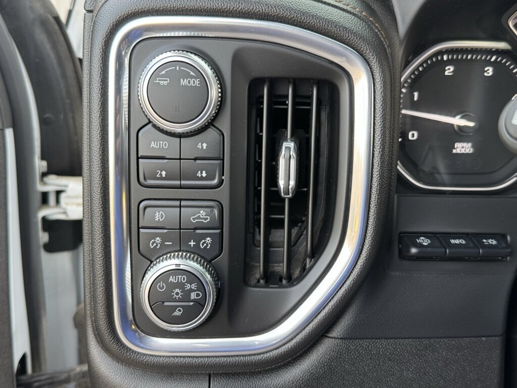 2020 GMC Sierra 3500HD AT4   - Photo 36 - Martin, TN 38237